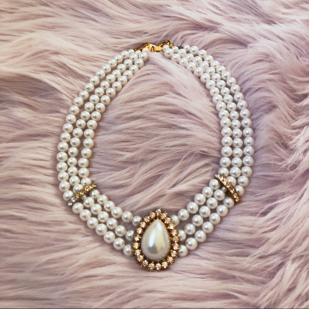 Similar to Vivienne Westwood orb pearl necklace